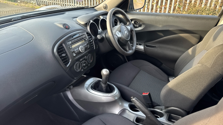 Nissan Juke 1.6 [94] Visia 5dr Petrol Hatchback